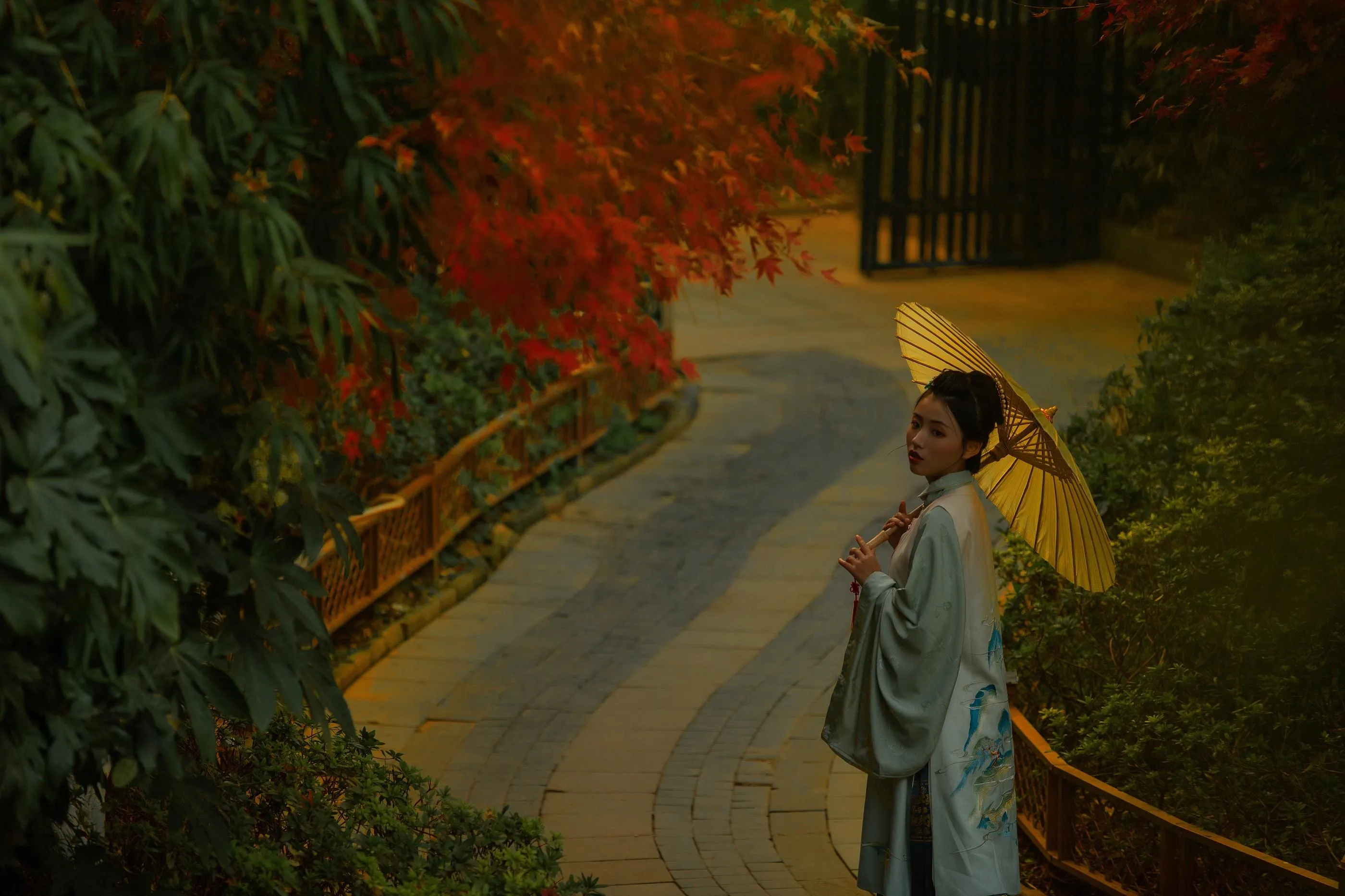 [YITUYU艺图语]2022.08.28 春雨杏花急急落 日落欣橙 [27P]插图6